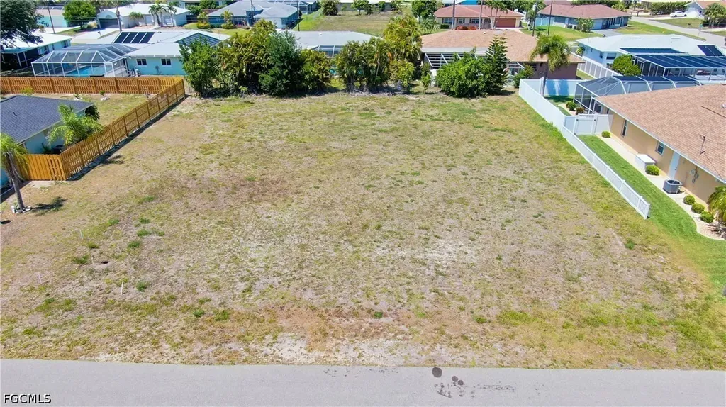 801 SE 33rd Street Cape Coral FL 33904