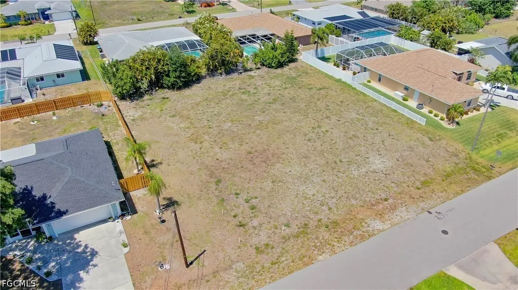 801 SE 33rd Street Cape Coral FL 33904