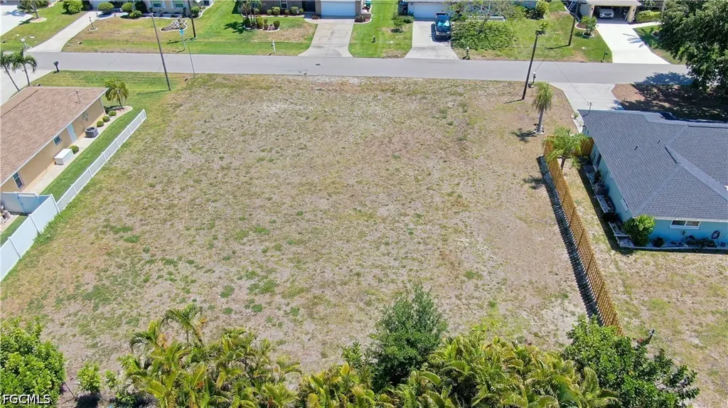 801 SE 33rd Street Cape Coral FL 33904