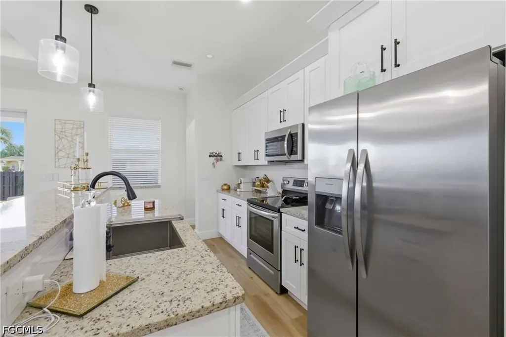 3046 NW 2nd Place Cape Coral FL 33993