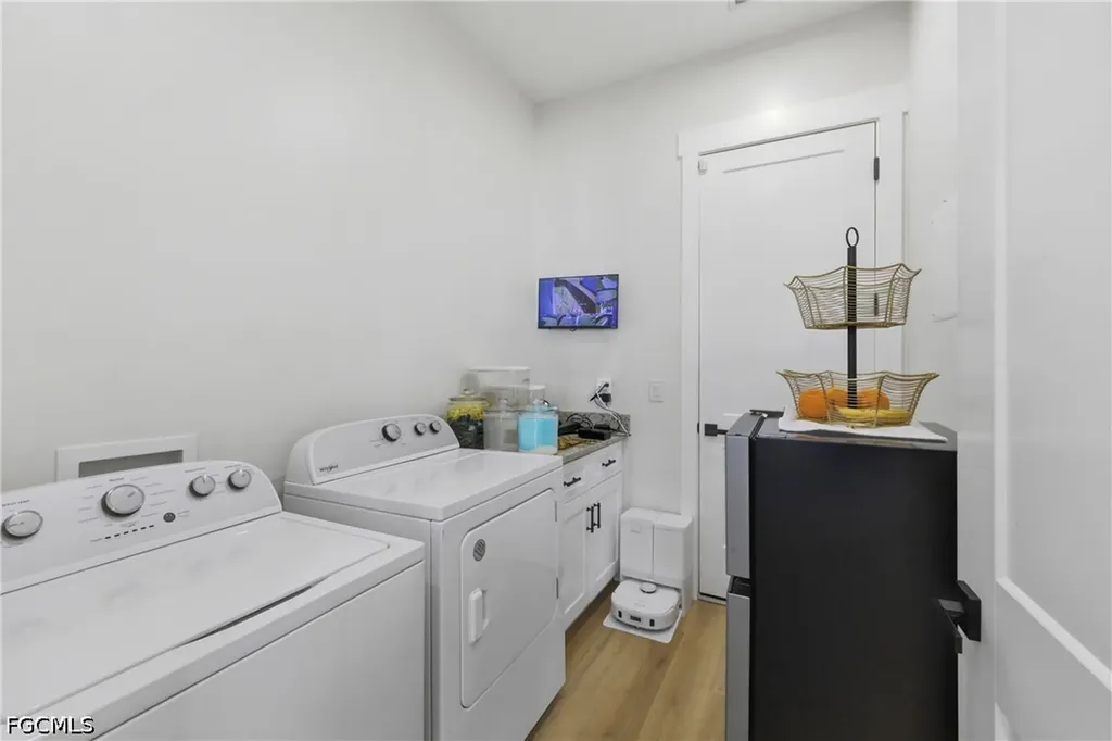 3046 NW 2nd Place Cape Coral FL 33993