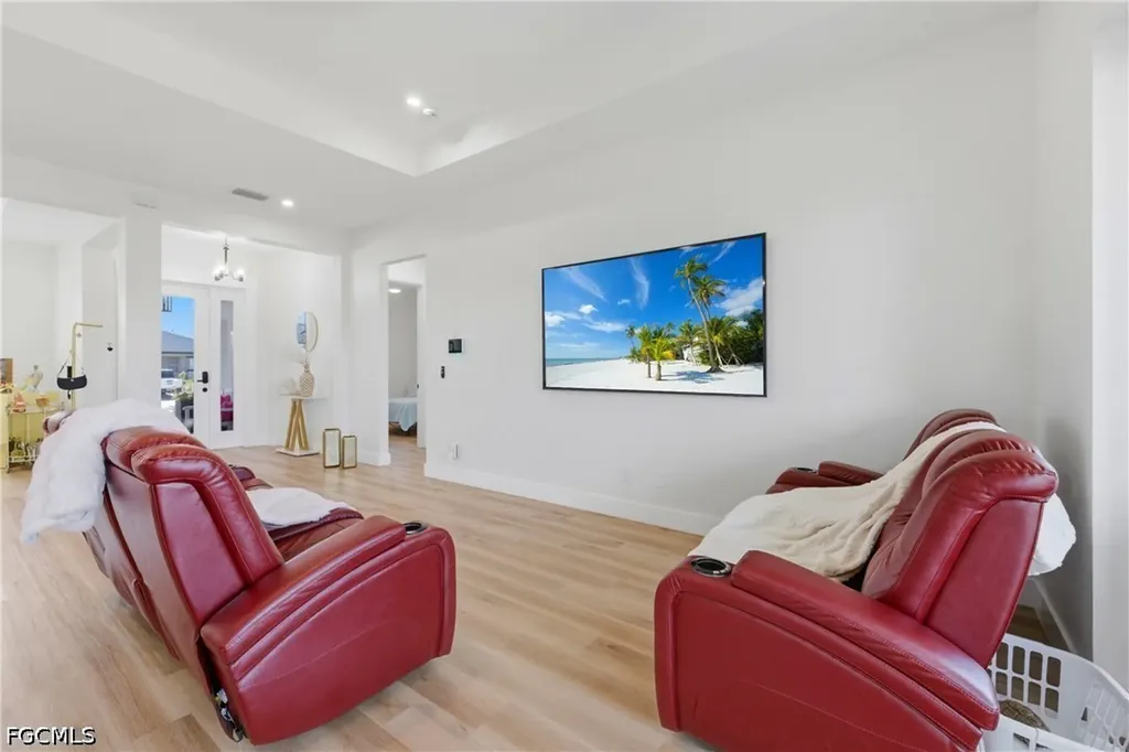 3046 NW 2nd Place Cape Coral FL 33993