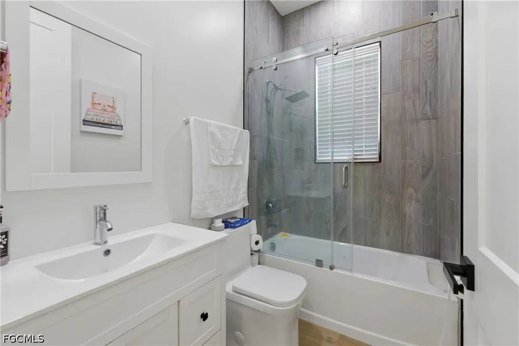 3046 NW 2nd Place Cape Coral FL 33993