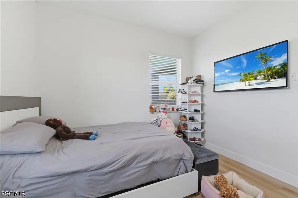 3046 NW 2nd Place Cape Coral FL 33993
