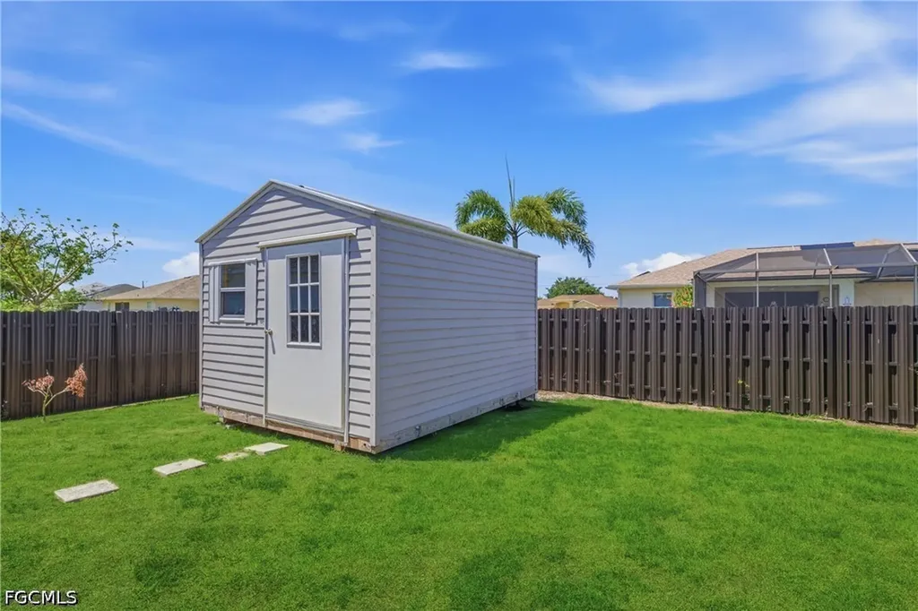 3046 NW 2nd Place Cape Coral FL 33993