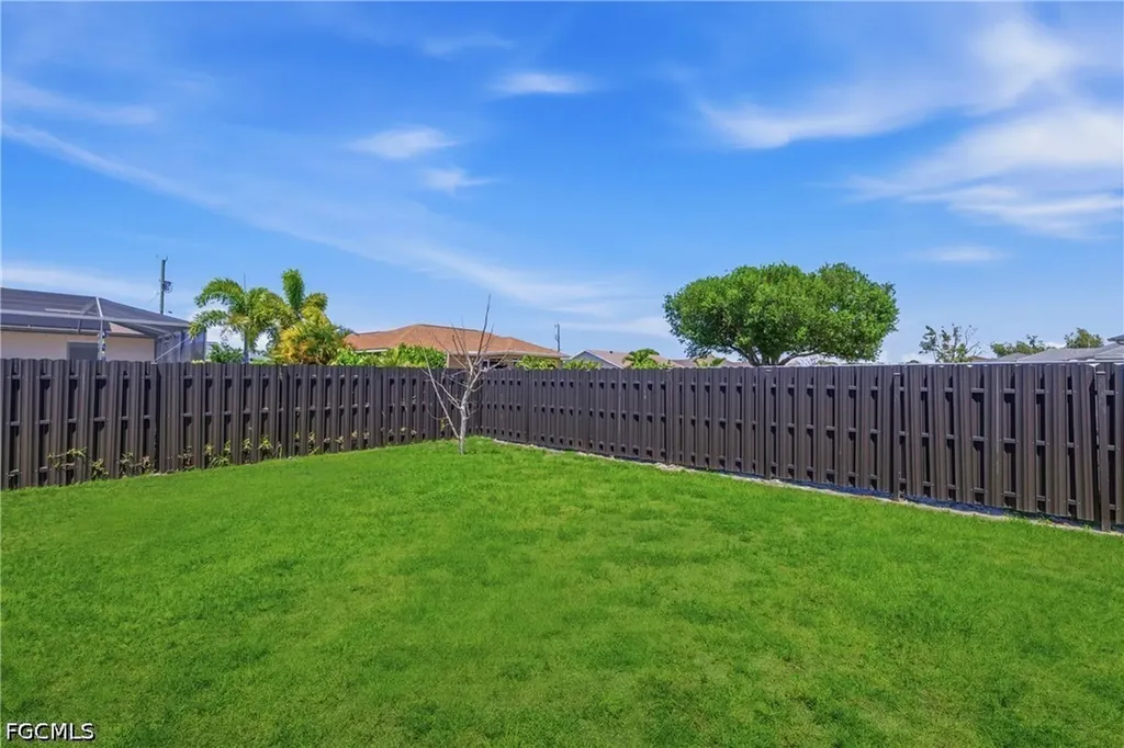 3046 NW 2nd Place Cape Coral FL 33993