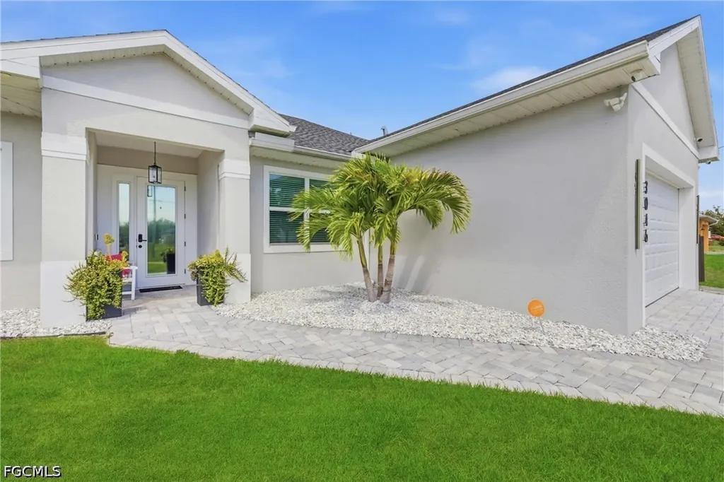 3046 NW 2nd Place Cape Coral FL 33993