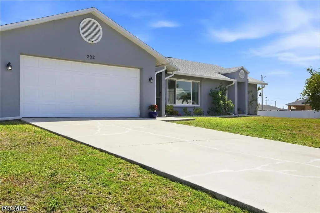202 SE 10th Terrace Cape Coral FL 33990