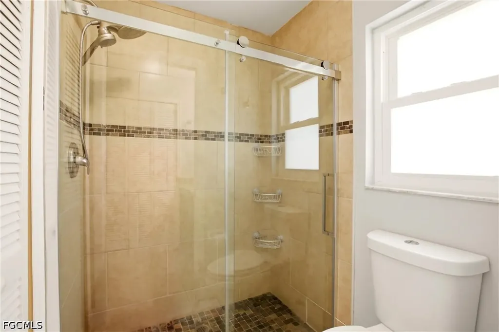 202 SE 10th Terrace Cape Coral FL 33990