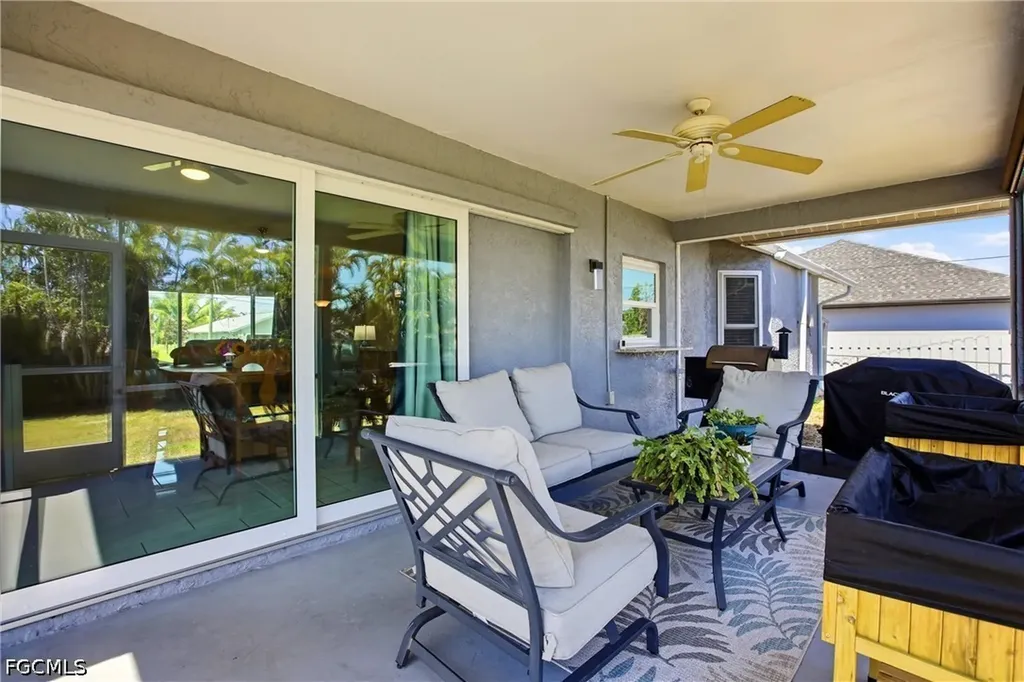 202 SE 10th Terrace Cape Coral FL 33990