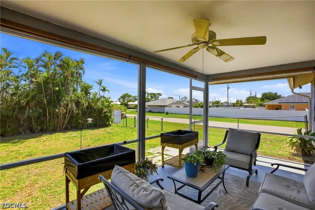 202 SE 10th Terrace Cape Coral FL 33990