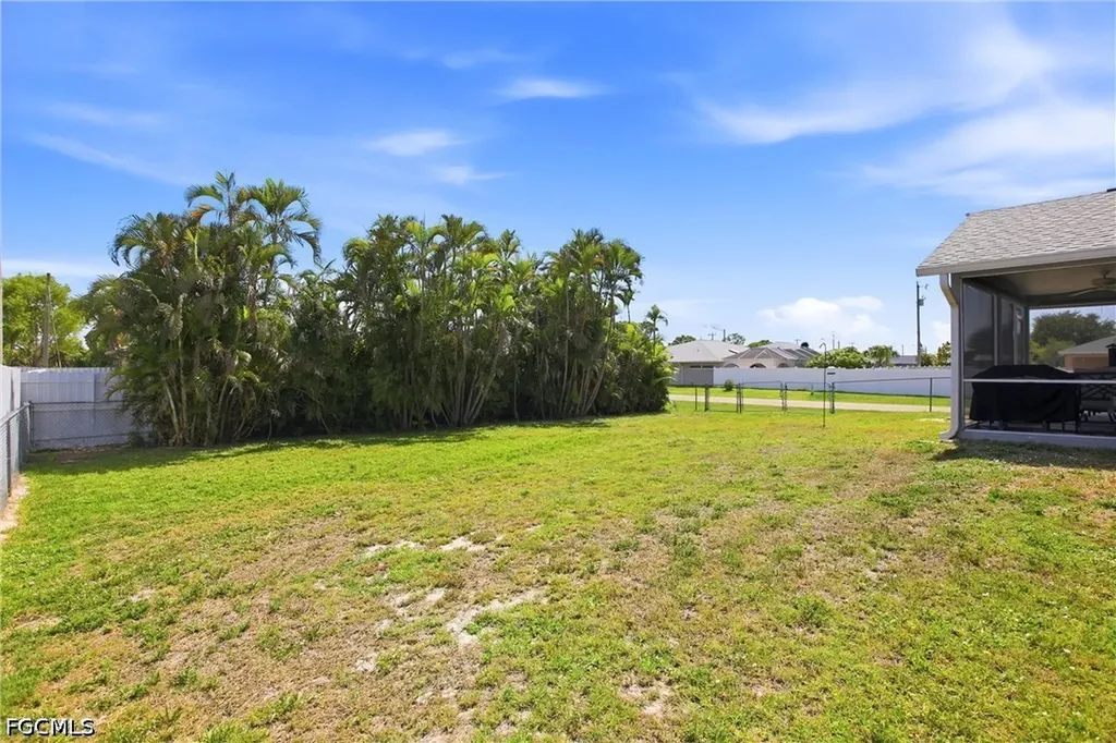 202 SE 10th Terrace Cape Coral FL 33990