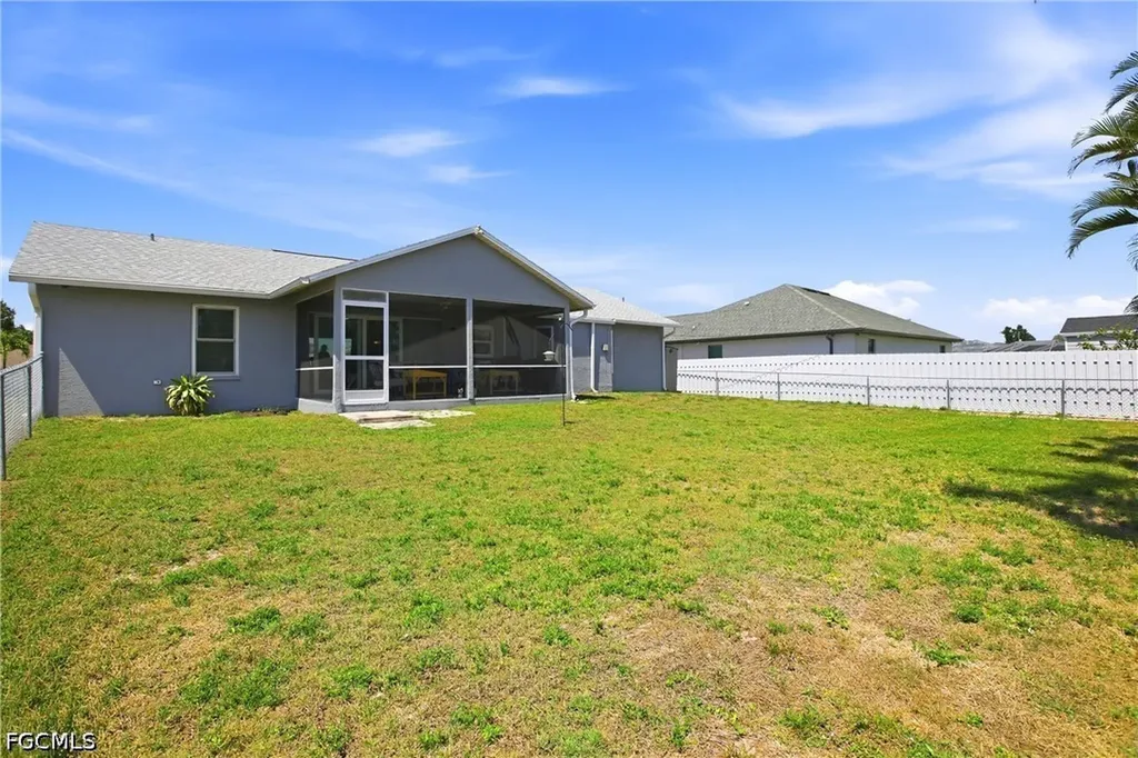 202 SE 10th Terrace Cape Coral FL 33990
