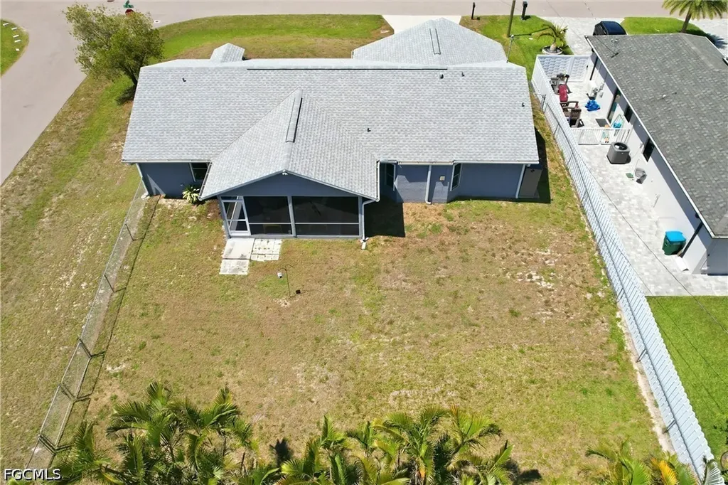 202 SE 10th Terrace Cape Coral FL 33990