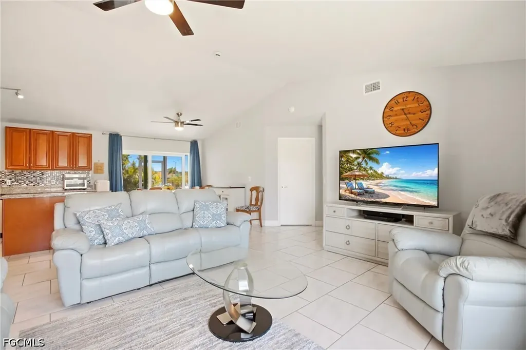 202 SE 10th Terrace Cape Coral FL 33990