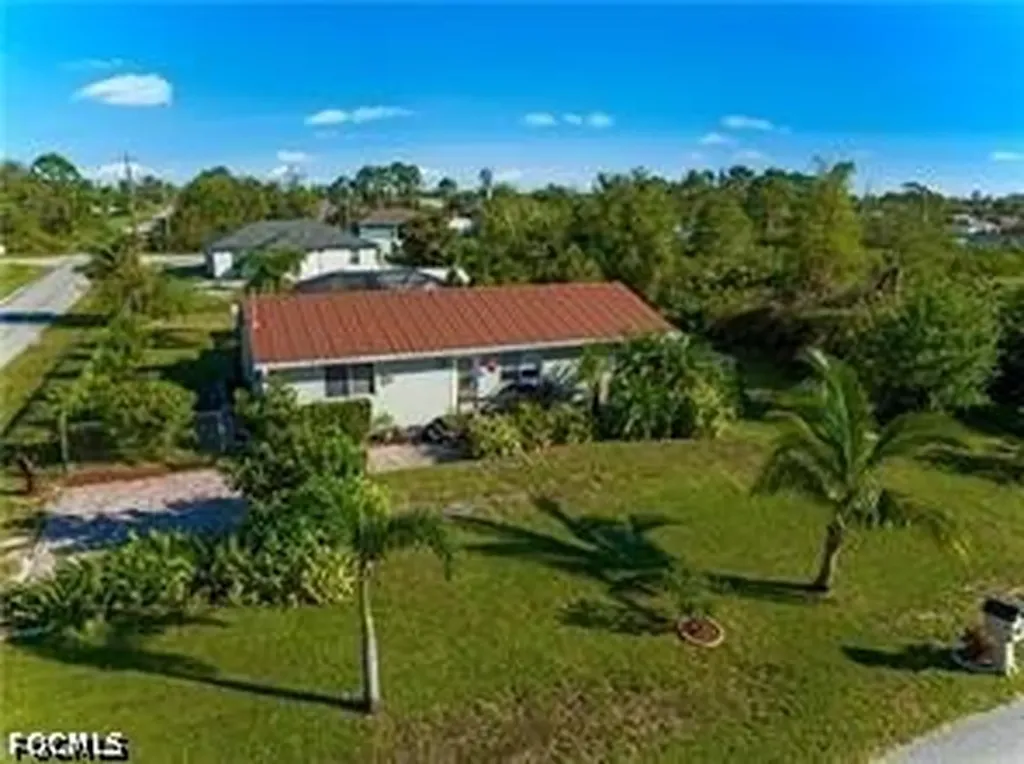 2820 38th Street SW Lehigh Acres FL 33976