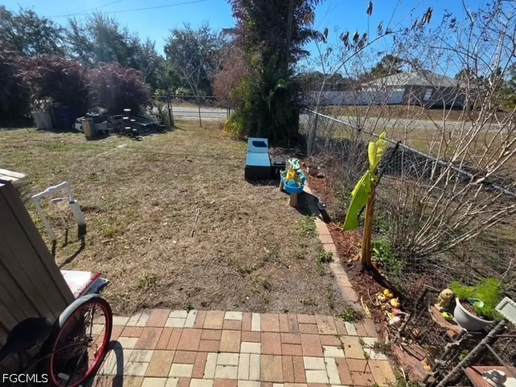 2820 38th Street SW Lehigh Acres FL 33976
