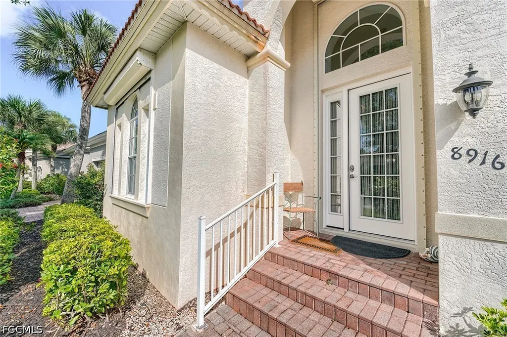 8916 Dartmoor Way Fort Myers FL 33908