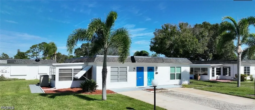 9 Hamlin Court Lehigh Acres FL 33936