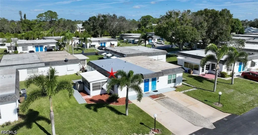 9 Hamlin Court Lehigh Acres FL 33936