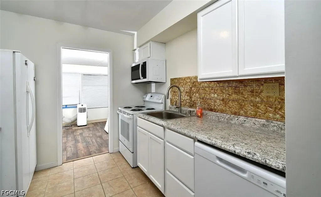 9 Hamlin Court Lehigh Acres FL 33936