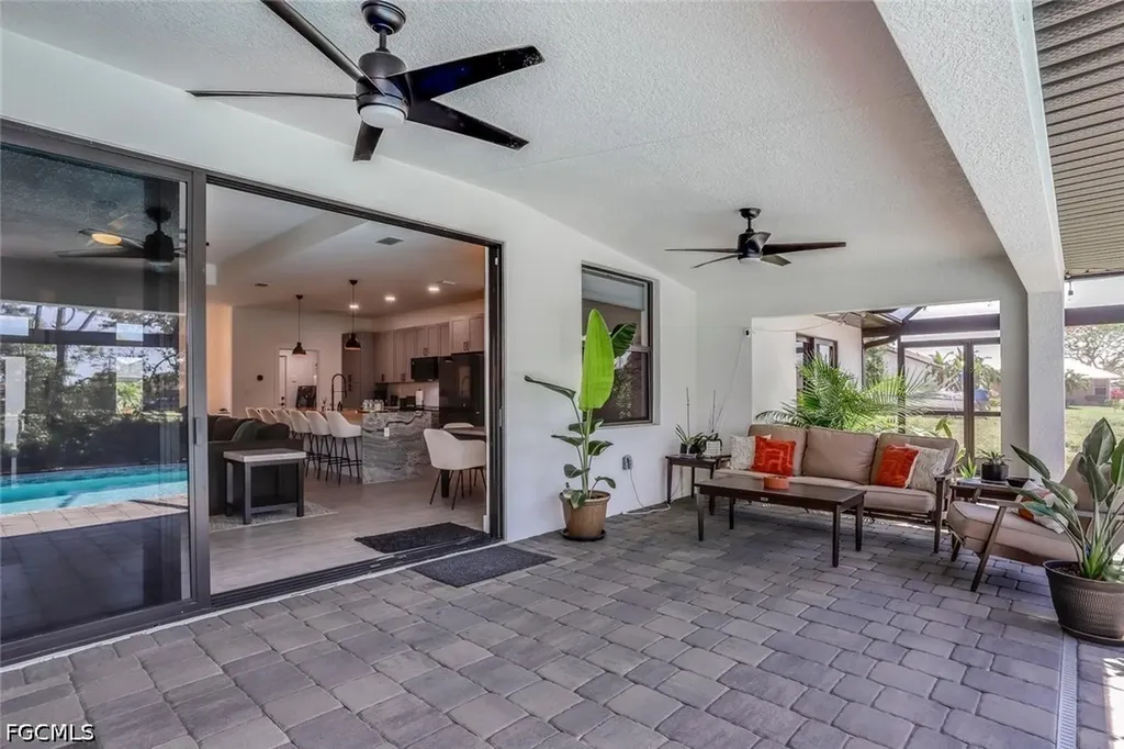 512 SW 15th Street Cape Coral FL 33991