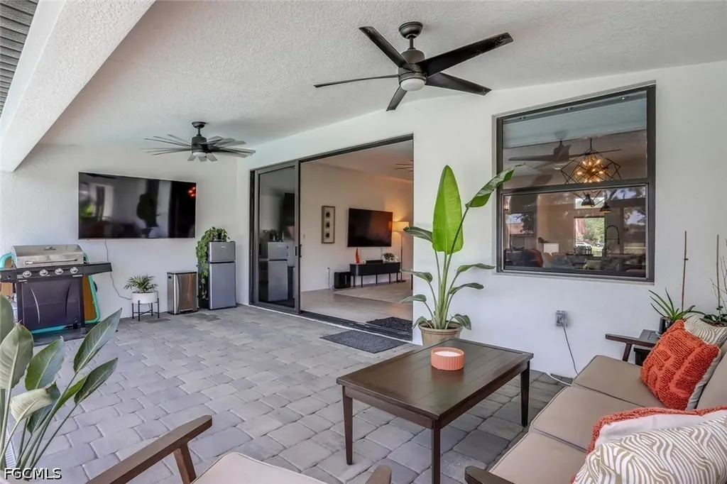 512 SW 15th Street Cape Coral FL 33991