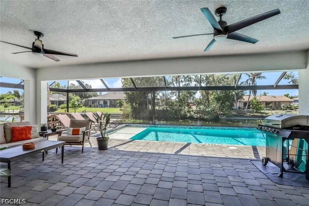 512 SW 15th Street Cape Coral FL 33991