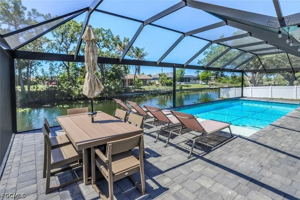 512 SW 15th Street Cape Coral FL 33991