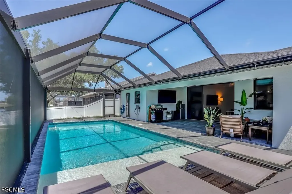 512 SW 15th Street Cape Coral FL 33991