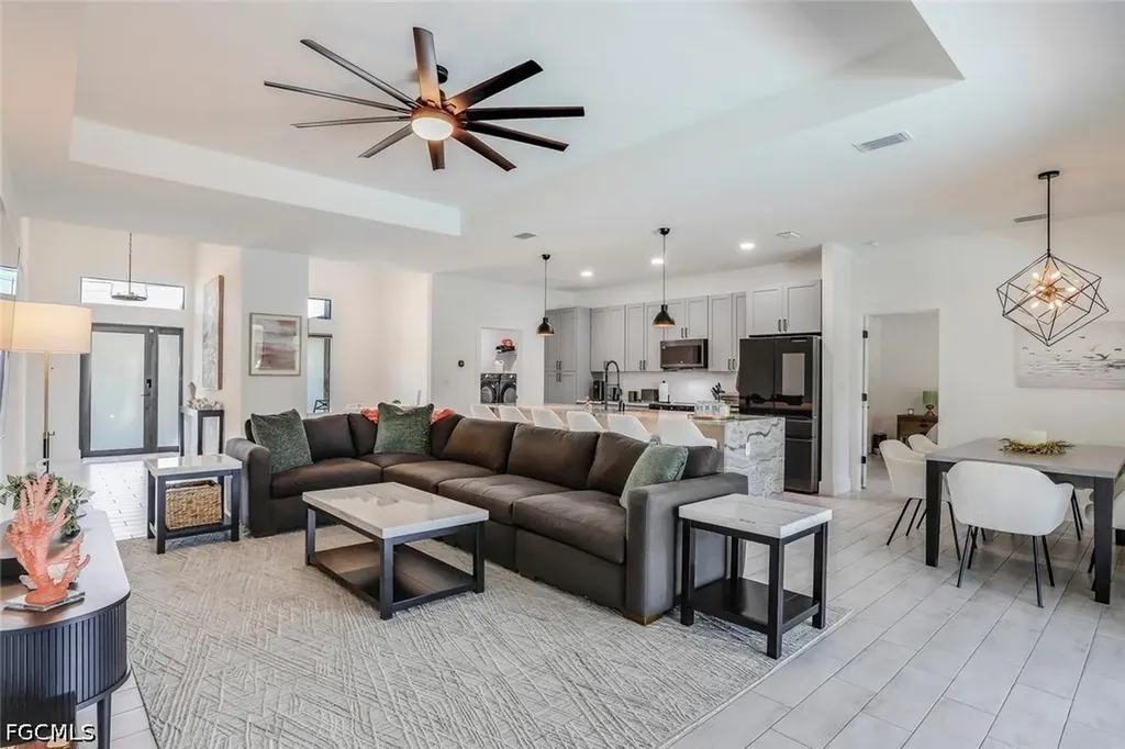 512 SW 15th Street Cape Coral FL 33991