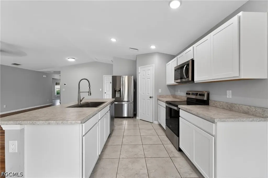 1716 NW 29th Street Cape Coral FL 33993