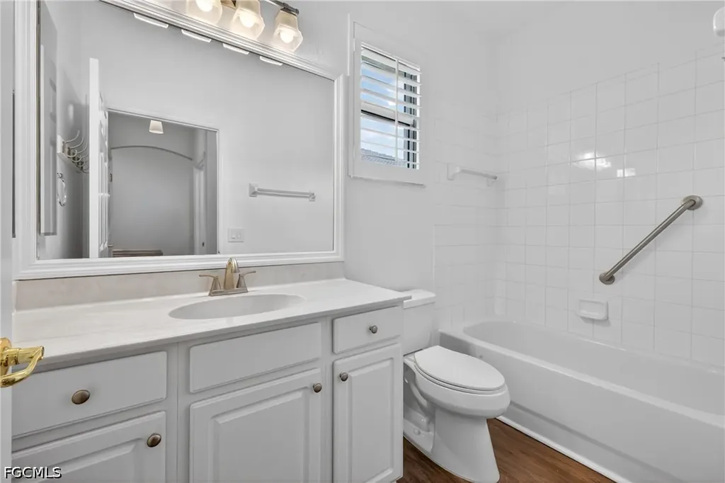 14214 Manchester Drive Naples FL 34114