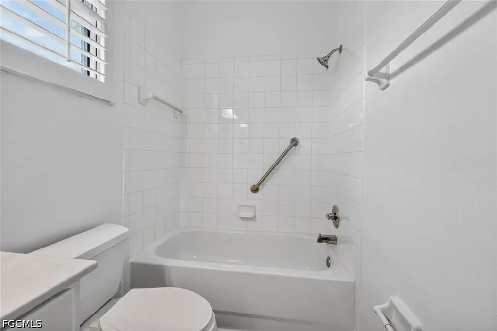 14214 Manchester Drive Naples FL 34114