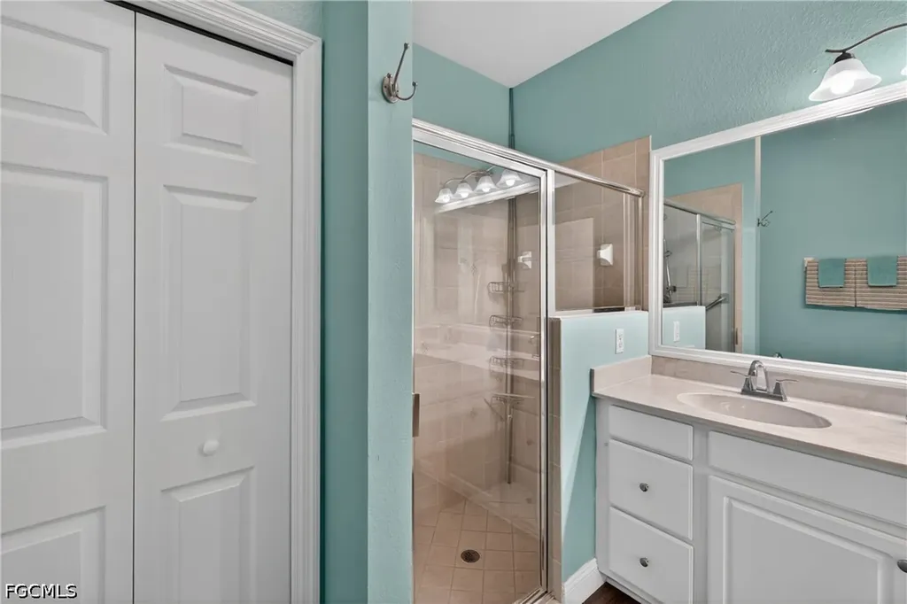 14214 Manchester Drive Naples FL 34114