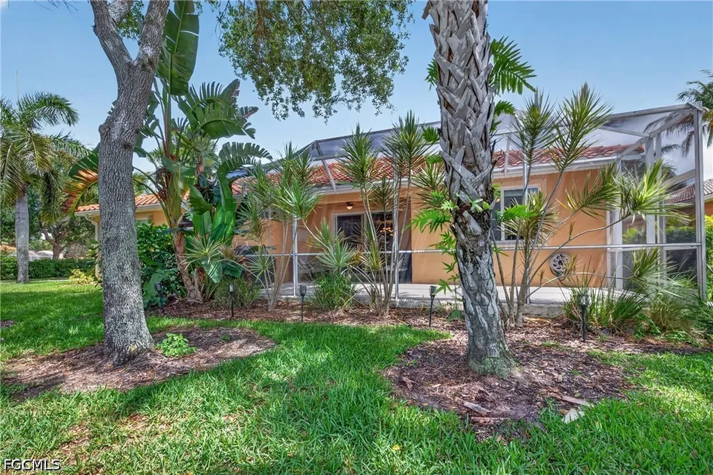 14214 Manchester Drive Naples FL 34114