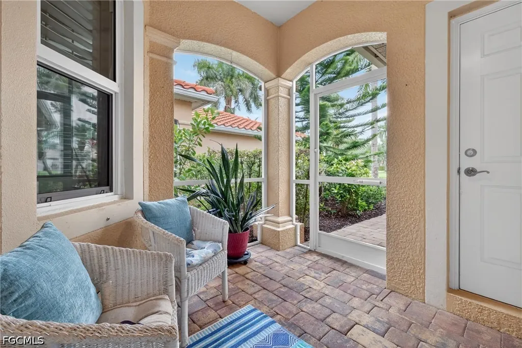 14214 Manchester Drive Naples FL 34114