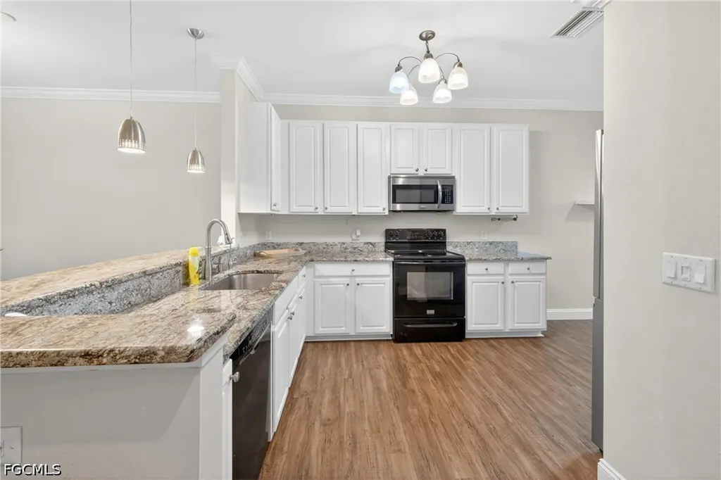 14214 Manchester Drive Naples FL 34114