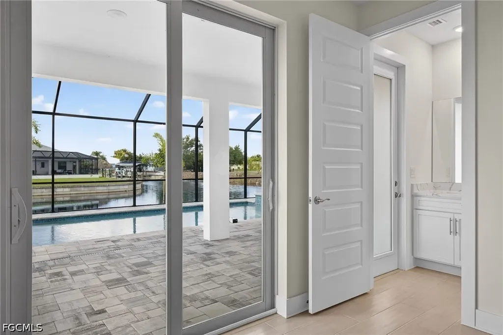 136 SW 12th Street Cape Coral FL 33991