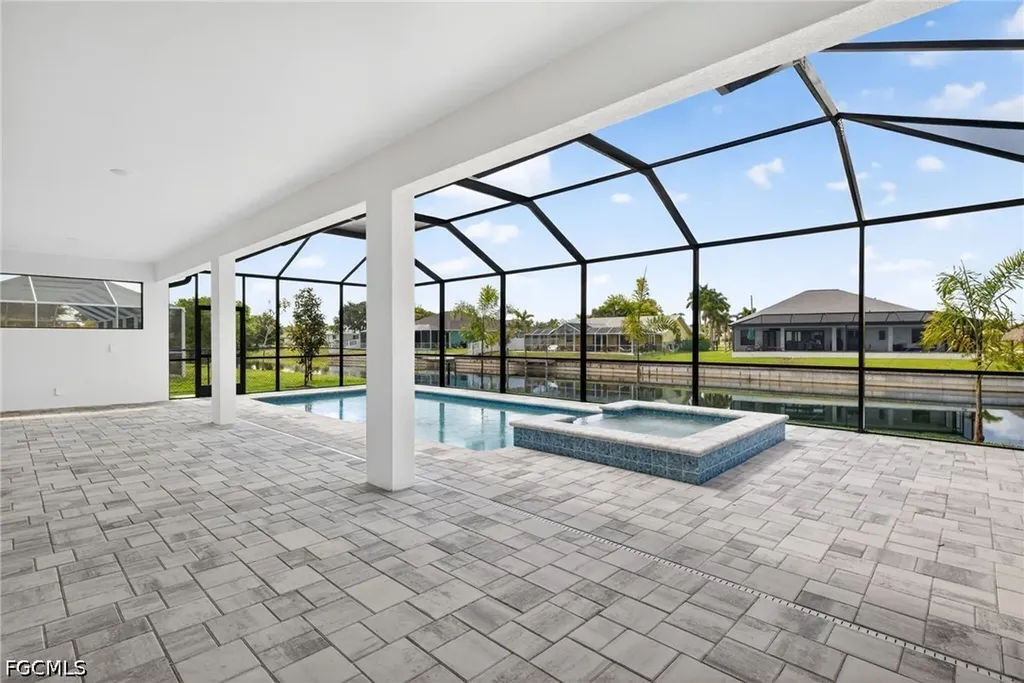 136 SW 12th Street Cape Coral FL 33991