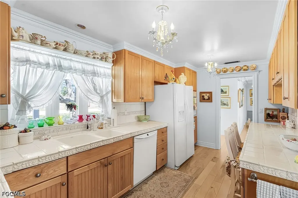3021 SE 16th Place Cape Coral FL 33904