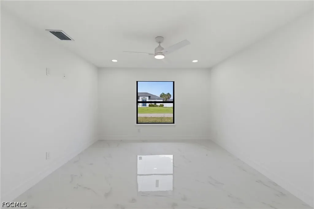 1906 NE 16th Place Cape Coral FL 33909