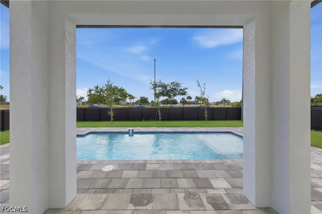 1906 NE 16th Place Cape Coral FL 33909