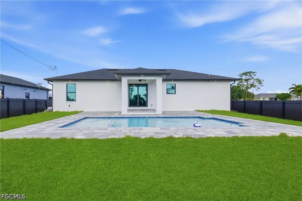 1906 NE 16th Place Cape Coral FL 33909