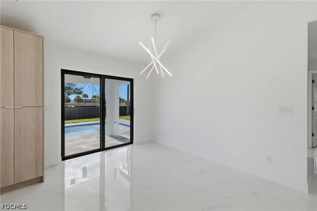 1906 NE 16th Place Cape Coral FL 33909