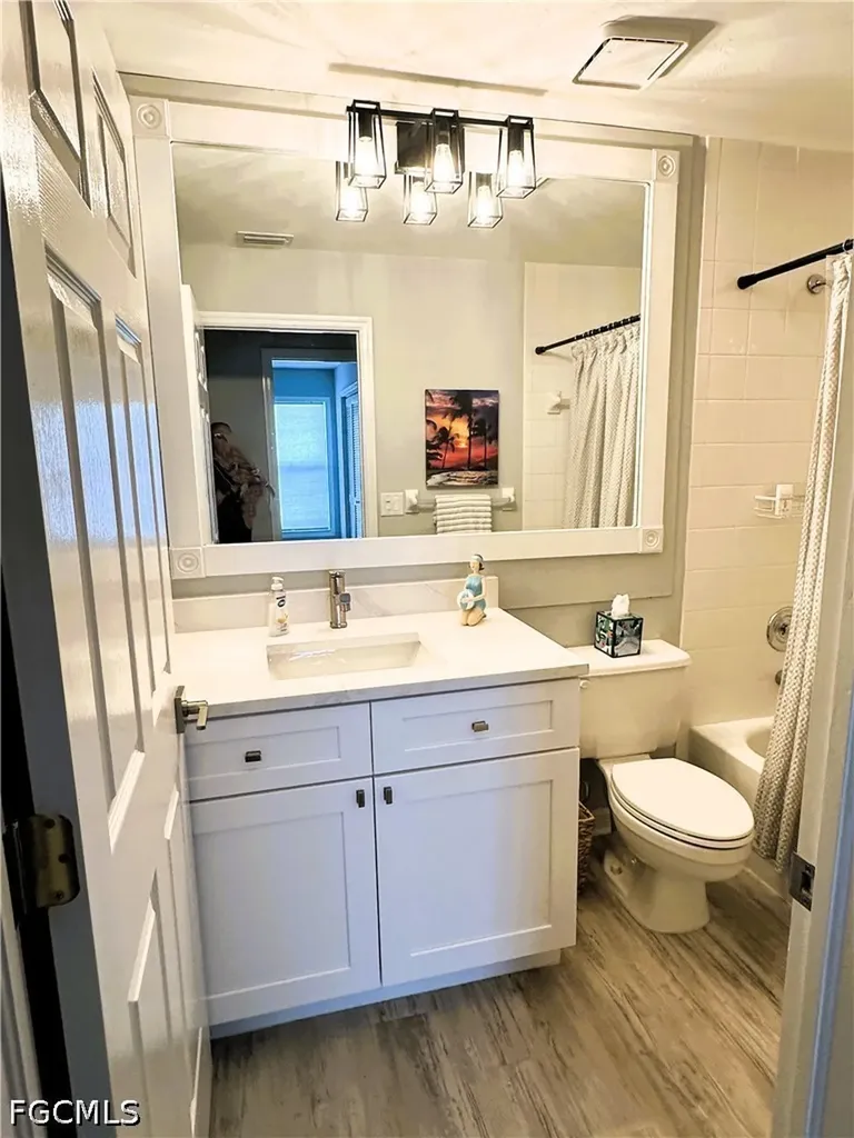 5805 Trailwinds Drive Fort Myers FL 33907