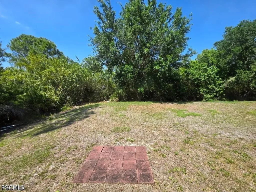 332 Rogen Street Lehigh Acres FL 33972
