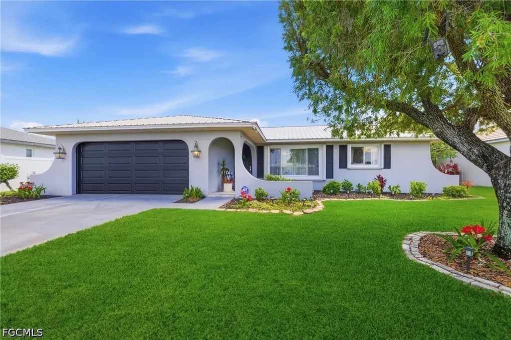 4329 SW 1st Place Cape Coral FL 33914