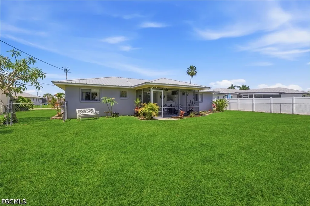 4329 SW 1st Place Cape Coral FL 33914