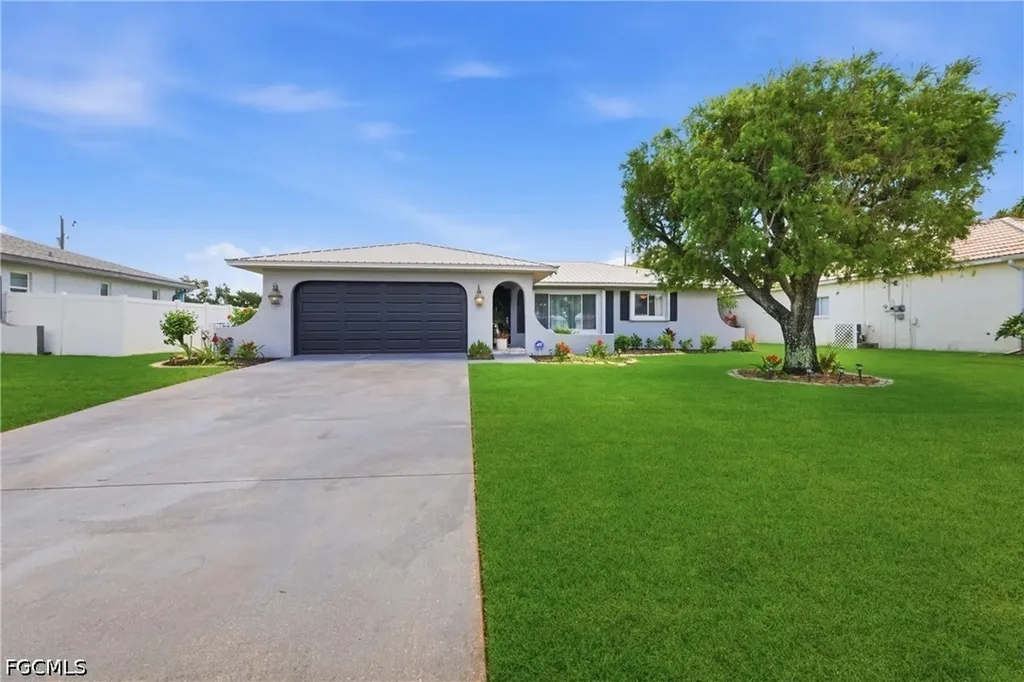 4329 SW 1st Place Cape Coral FL 33914